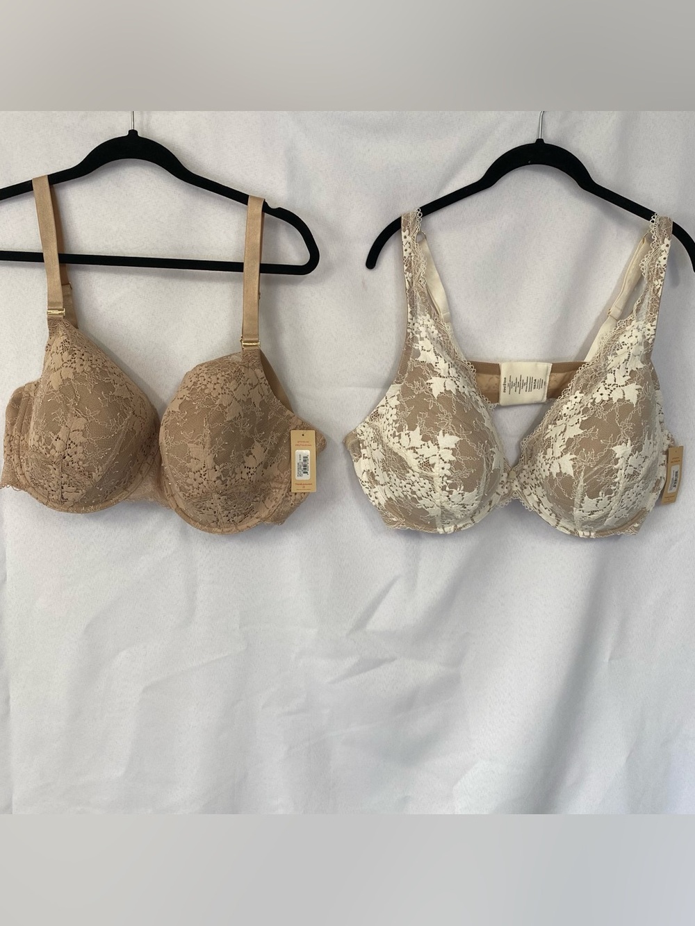 Lot of 2 ThirdLove Lace Underwire Bras in Beige and Ivory-Tan